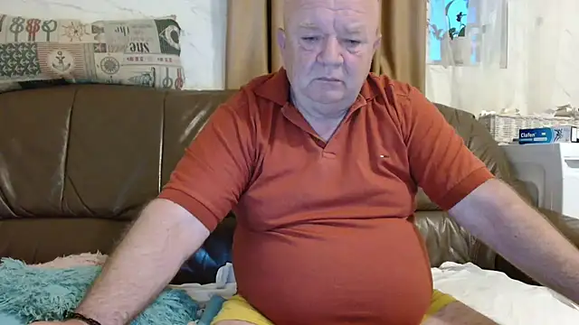 Snapshot of fullballs6 chatting on May 5, 2026, 2:30 am fullballs6 online show from May 5, 2026, 2:30 am