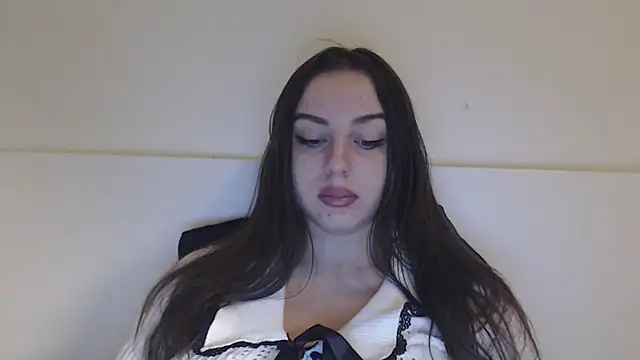 Snapshot of courtneyPerfect chatting on December 3, 2024, 8:05 am courtneyPerfect online show from December 3, 2024, 8:05 am