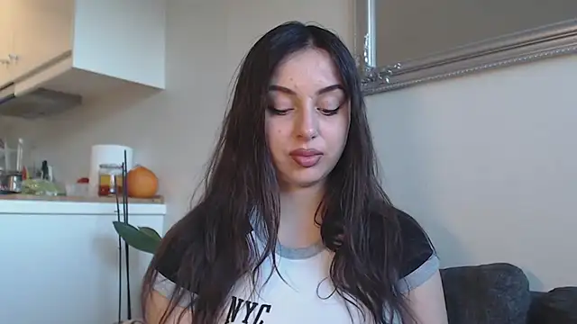 Snapshot of courtneyPerfect chatting on December 9, 2024, 10:54 am courtneyPerfect online show from December 9, 2024, 10:54 am