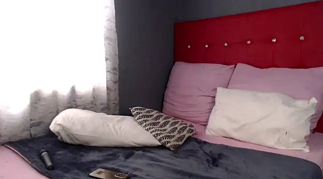 Foxybrownxx1 online show from March 1, 2025, 8:34 am