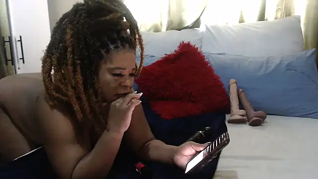 Foxybrownxx1 online show from November 7, 2025, 6:24 am