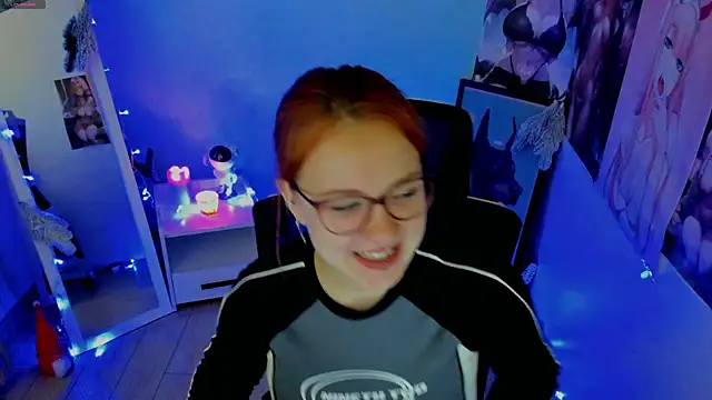 Snapshot of Rudy_02 chatting on December 14, 2024, 2:01 am Rudy 02 online show from December 14, 2024, 2:01 am