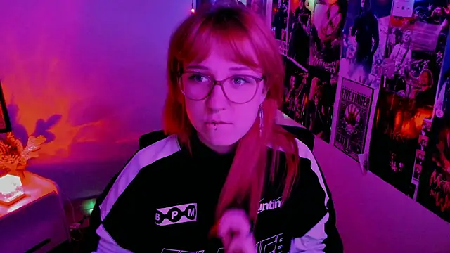 Snapshot of Rudy_02 chatting on September 20, 2025, 5:25 pm Rudy 02 online show from September 20, 2025, 5:25 pm