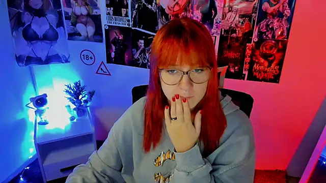 Snapshot of Rudy_02 chatting on October 9, 2025, 8:29 pm Rudy 02 online show from October 9, 2025, 8:29 pm