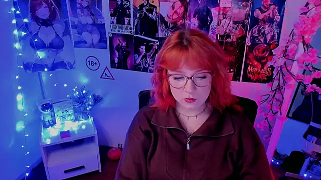 Snapshot of Rudy_02 chatting on November 17, 2025, 11:21 pm Rudy 02 online show from November 17, 2025, 11:21 pm