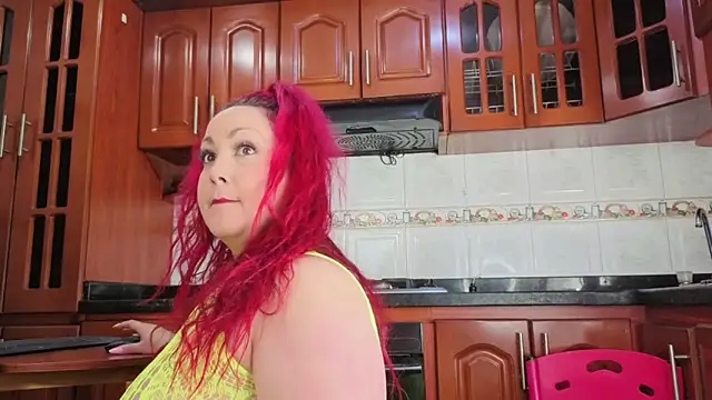 Snapshot of MirandaRossi chatting on May 11, 2026, 1:39 pm MirandaRossi online show from May 11, 2026, 1:39 pm