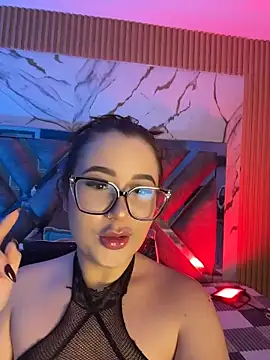Snapshot of LylaLee111 chatting on May 26, 2026, 1:40 pm LylaLee111 online show from May 26, 2026, 1:40 pm