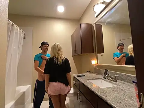 girlfriendmissy online show from January 5, 2025, 12:31 am