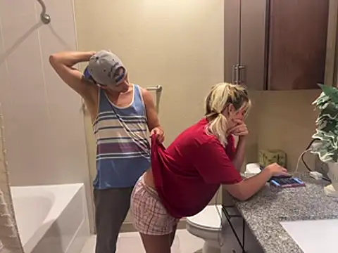 Snapshot of girlfriendmissy chatting on July 7, 2026, 10:14 pm girlfriendmissy online show from July 7, 2026, 10:14 pm
