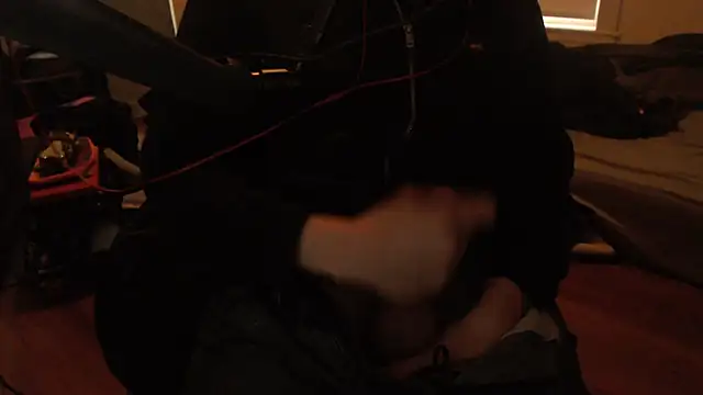 Snapshot of chicostick413 chatting on March 5, 2025, 3:18 pm chicostick413 online show from March 5, 2025, 3:18 pm