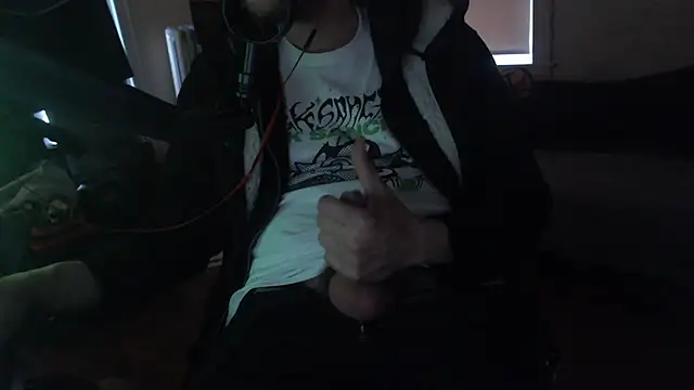 Snapshot of chicostick413 chatting on March 8, 2025, 7:53 pm chicostick413 online show from March 8, 2025, 7:53 pm