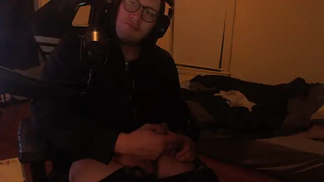 Snapshot of chicostick413 chatting on September 10, 2025, 3:06 am chicostick413 online show from September 10, 2025, 3:06 am