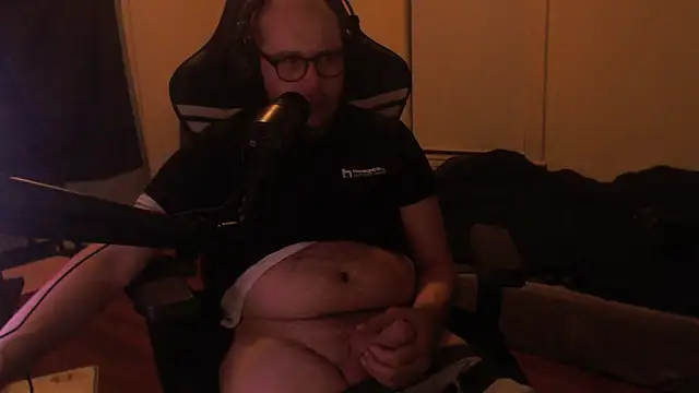 Snapshot of chicostick413 chatting on September 18, 2025, 2:35 am chicostick413 online show from September 18, 2025, 2:35 am