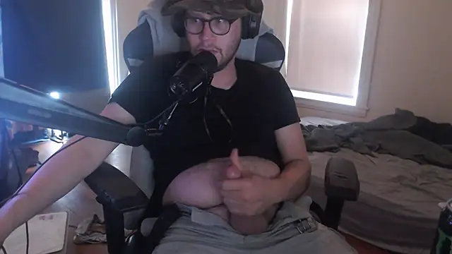 Snapshot of chicostick413 chatting on September 28, 2025, 4:45 pm chicostick413 online show from September 28, 2025, 4:45 pm