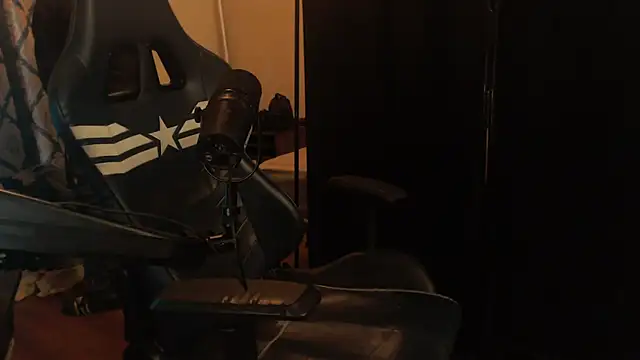 chicostick413 online show from February 20, 2026, 12:38 pm