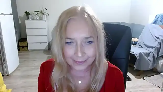 sofia xkiss online show from January 12, 2025, 3:03 pm