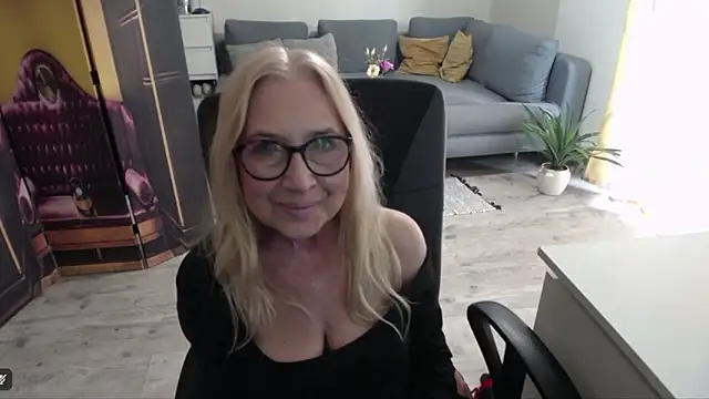 sofia xkiss online show from March 23, 2026, 3:16 pm