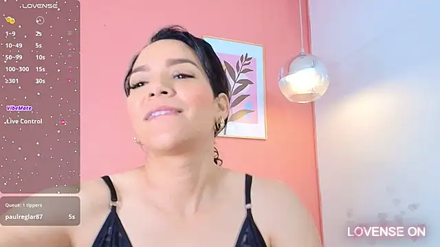 Sluttyandmature online show from January 3, 2025, 1:14 pm