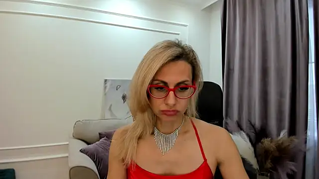 Snapshot of MuseOfStage chatting on January 16, 2025, 12:09 pm MuseOfStage online show from January 16, 2025, 12:09 pm