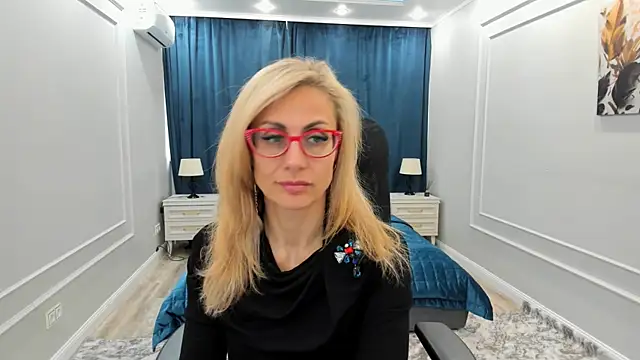 Snapshot of MuseOfStage chatting on March 12, 2025, 11:31 am MuseOfStage online show from March 12, 2025, 11:31 am