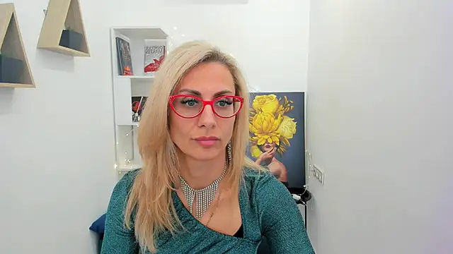 Snapshot of MuseOfStage chatting on March 20, 2025, 11:27 am MuseOfStage online show from March 20, 2025, 11:27 am