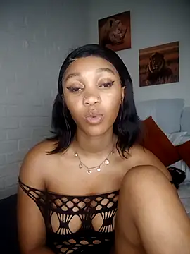 Snapshot of Shria107 chatting on January 18, 2026, 10:35 pm Shria107 online show from January 18, 2026, 10:35 pm