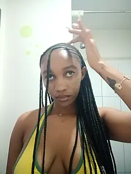 Snapshot of Shria107 chatting on April 12, 2026, 9:25 am Shria107 online show from April 12, 2026, 9:25 am