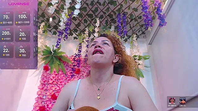 Snapshot of BLONDE_SEXYHOT chatting on February 10, 2026, 5:55 am BLONDE SEXYHOT online show from February 10, 2026, 5:55 am