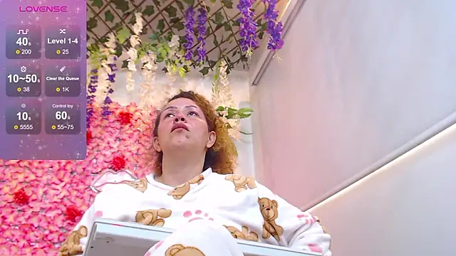 Snapshot of BLONDE_SEXYHOT chatting on February 11, 2026, 3:17 pm BLONDE SEXYHOT online show from February 11, 2026, 3:17 pm