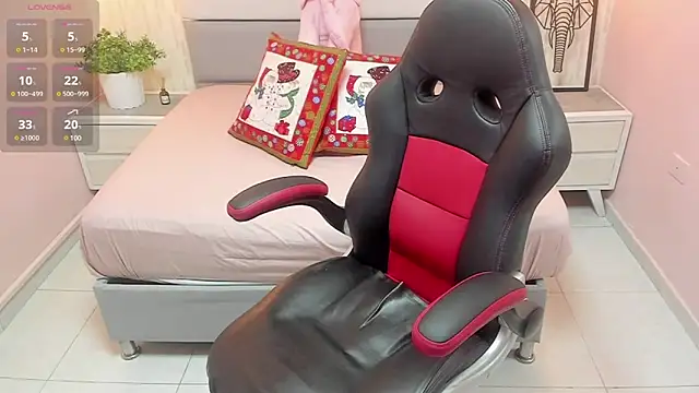 MAILYLOVE1 online show from December 20, 2024, 12:27 pm