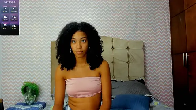 Snapshot of sasha_fox00 chatting on December 8, 2024, 9:30 pm sasha fox00 online show from December 8, 2024, 9:30 pm