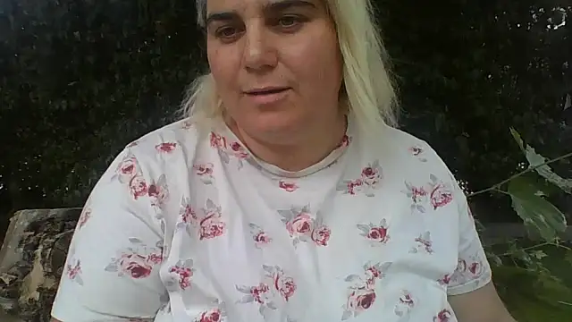 IvannaMystique online show from July 10, 2026, 5:04 pm
