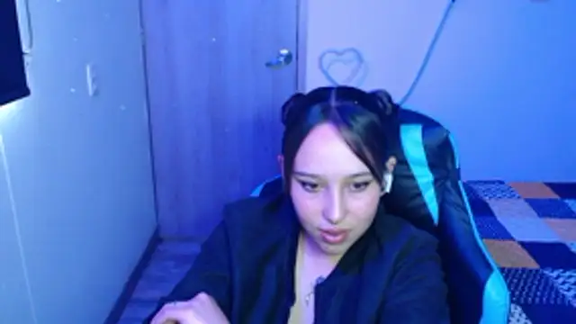 Skarlet Adams28 online show from March 10, 2026, 7:30 pm