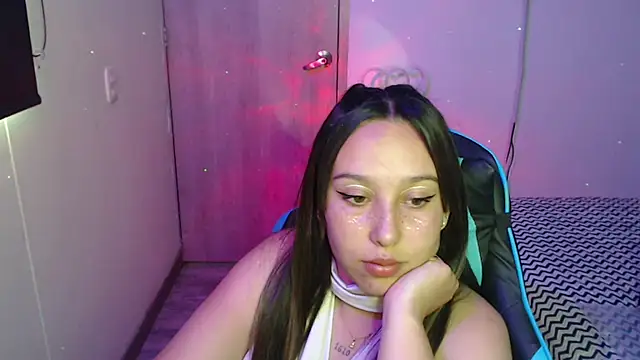 Skarlet Adams28 online show from March 12, 2026, 7:09 pm