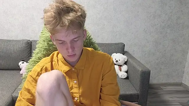 sweetserenity5 online show from September 13, 2025, 3:45 pm