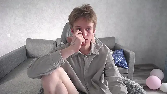 sweetserenity5 online show from April 17, 2026, 9:12 am