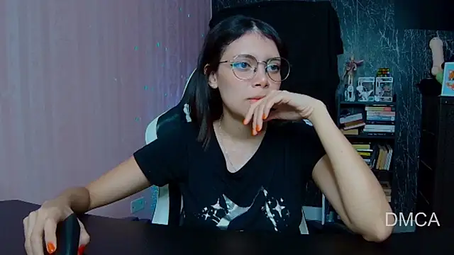 Drea Foox online show from November 10, 2025, 2:43 am