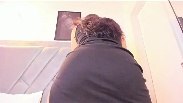 Snapshot of nataliee_foster chatting on September 26, 2025, 10:19 am nataliee foster online show from September 26, 2025, 10:19 am