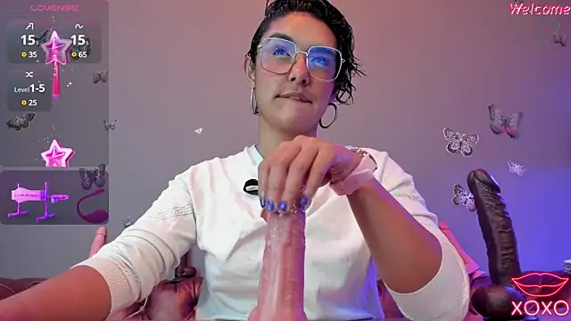 Kaira mosse online show from January 15, 2025, 12:04 pm