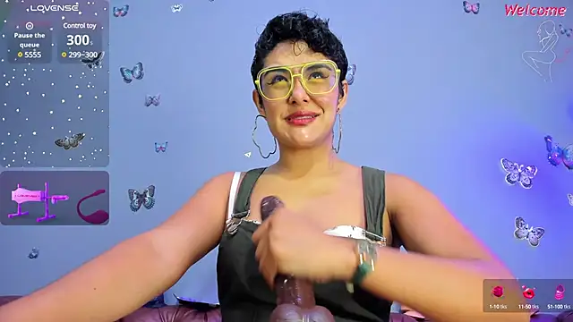 Kaira mosse online show from March 22, 2025, 11:11 am