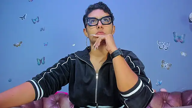 Kaira mosse online show from December 22, 2025, 11:51 am