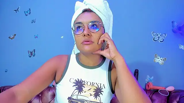 Kaira mosse online show from April 10, 2026, 12:32 pm