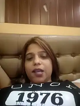 Somee77 online show from March 21, 2025, 1:45 pm