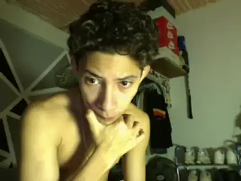 ferchitibellako online show from November 15, 2025, 5:09 pm