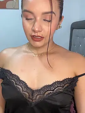 Snapshot of Melanyprada chatting on May 27, 2026, 4:31 am Melanyprada online show from May 27, 2026, 4:31 am