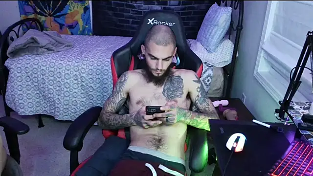 Snapshot of XMeF10 chatting on January 15, 2025, 7:59 am XMeF10 online show from January 15, 2025, 7:59 am