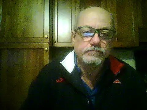 Snapshot of gianbragallini chatting on February 15, 2025, 11:47 pm gianbragallini online show from February 15, 2025, 11:47 pm