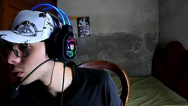 bruce kane21 online show from November 5, 2025, 7:47 pm