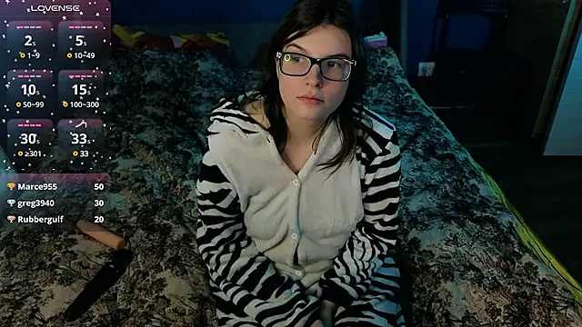 Ruyjin Choi online show from December 4, 2024, 3:54 pm