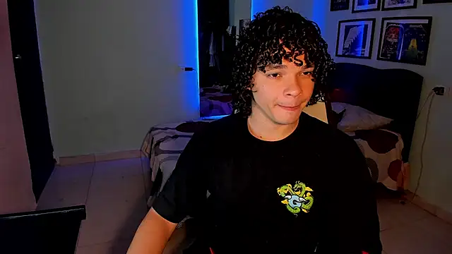 Snapshot of soy_ian_ chatting on August 1, 2026, 2:11 am soy ian online show from August 1, 2026, 2:11 am